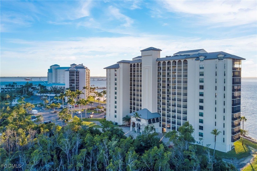 Stunning 6th-Floor Waterfront Condo in Sanibel Harbour Towers! - Beach Condo for sale in Fort Myers, Florida on Beachhouse.com
