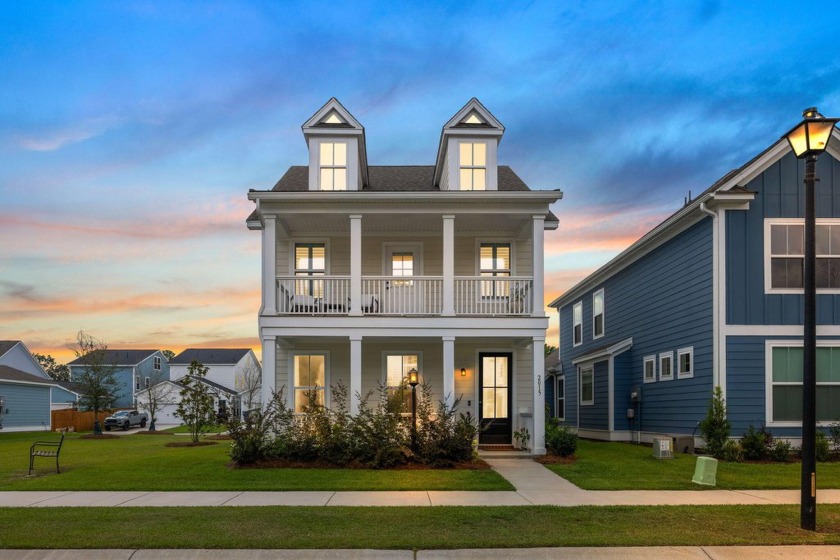 Welcome to 2015 Blue Bayou Boulevard, a thoughtfully designed - Beach Home for sale in Johns Island, South Carolina on Beachhouse.com
