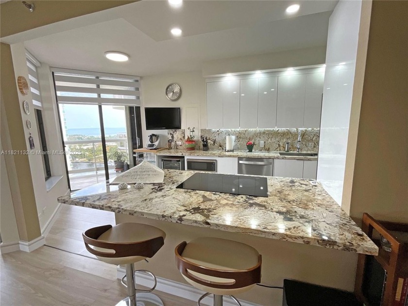 This is your place to be in the heart of Aventura no with a - Beach Condo for sale in Aventura, Florida on Beachhouse.com