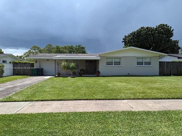 GREAT COMBINATION OF WELL MAINTAINED 3 BEDROOM 2 BATH HOME ON - Beach Home for sale in Cutler Bay, Florida on Beachhouse.com
