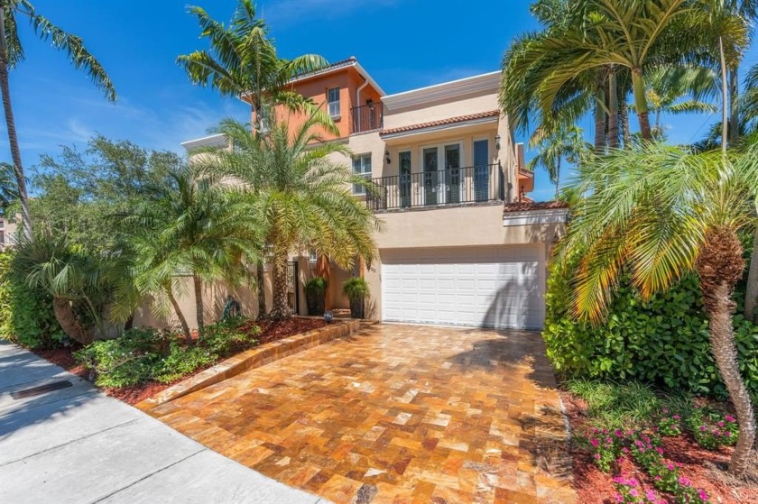 Experience Timeless Sophistication in This Beautifully - Beach Townhome/Townhouse for sale in Fort Lauderdale, Florida on Beachhouse.com