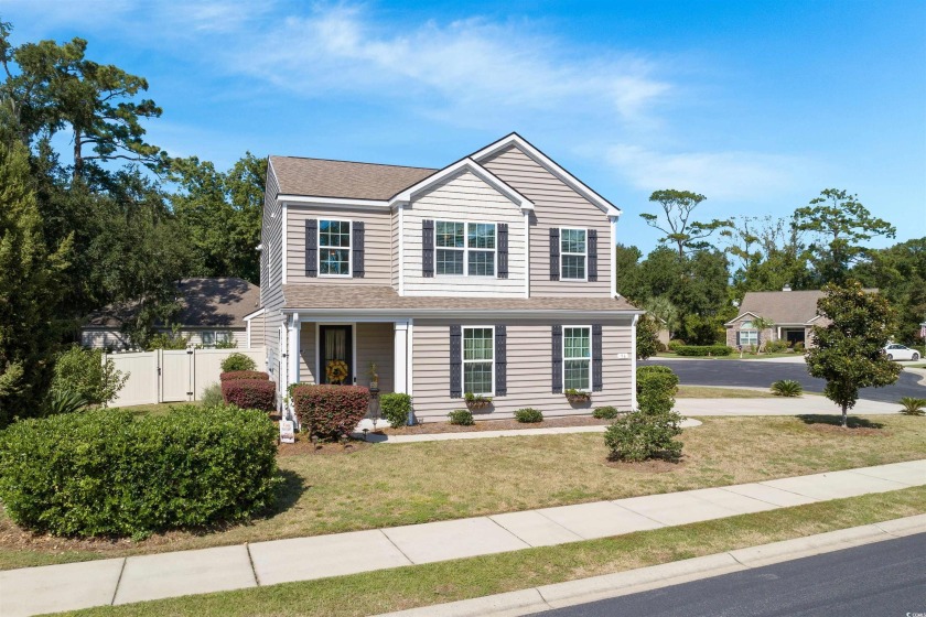 The perfect home for entertaining! This is a 3 Bedroom, 2  1/2 - Beach Home for sale in Pawleys Island, South Carolina on Beachhouse.com