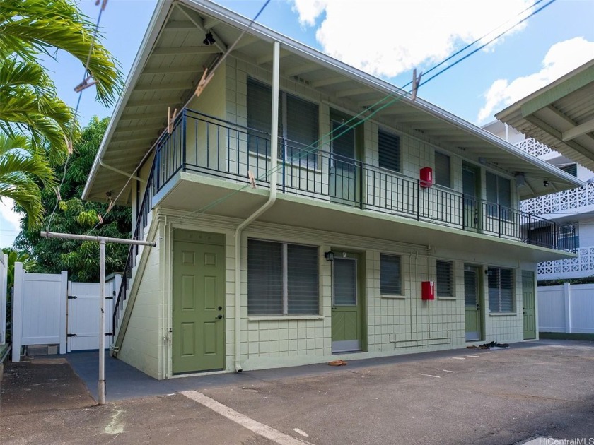 Fantastic Cap Rate Return! Completely Renovated, Turn Key - Beach Home for sale in Honolulu, Hawaii on Beachhouse.com