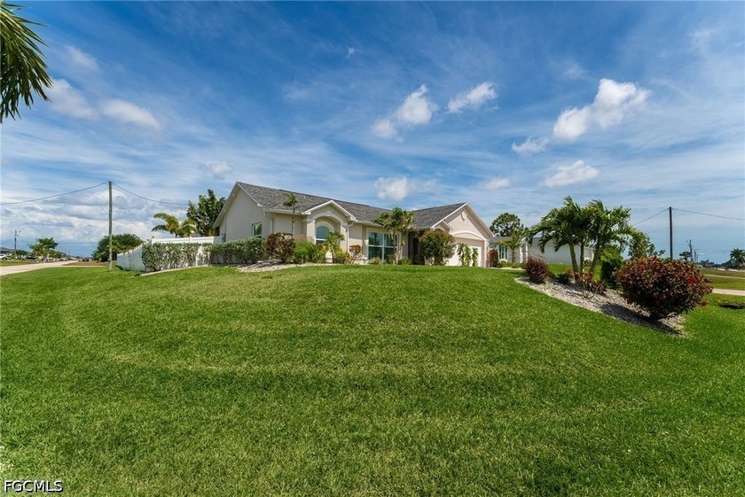 NEW PRICE REDUCTION - CORNER LOT POOL HOME WITH FENCED BACKYARD - Beach Home for sale in Cape Coral, Florida on Beachhouse.com
