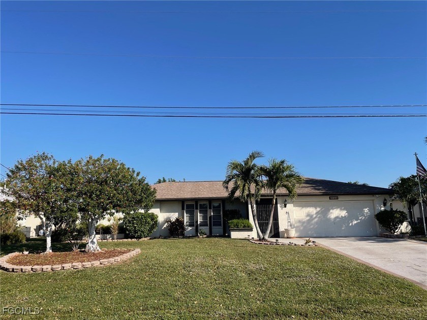 Beautiful 3-bedroom 2 bath pool home on a freshwater canal. This - Beach Home for sale in Cape Coral, Florida on Beachhouse.com