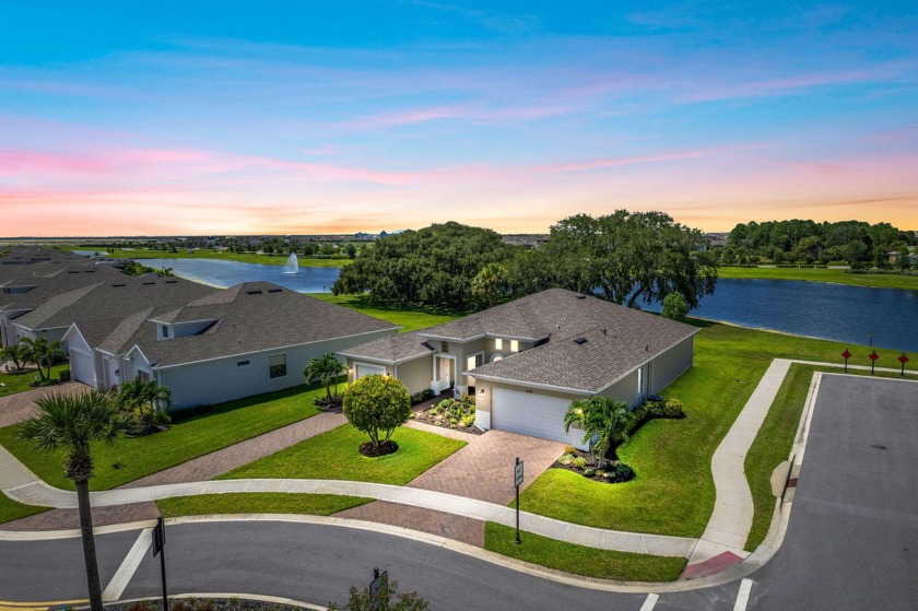 The Bridgewater home you have been waiting for! Stunning lake - Beach Home for sale in Melbourne, Florida on Beachhouse.com