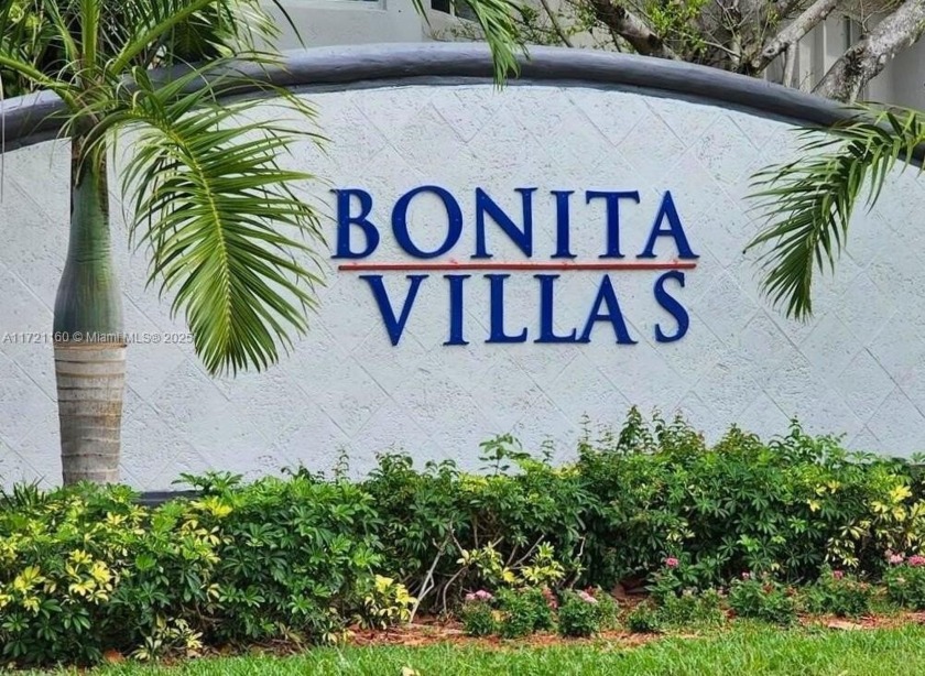 Welcome to Bonita Villas! This charming townhome community has - Beach Townhome/Townhouse for sale in Miami, Florida on Beachhouse.com