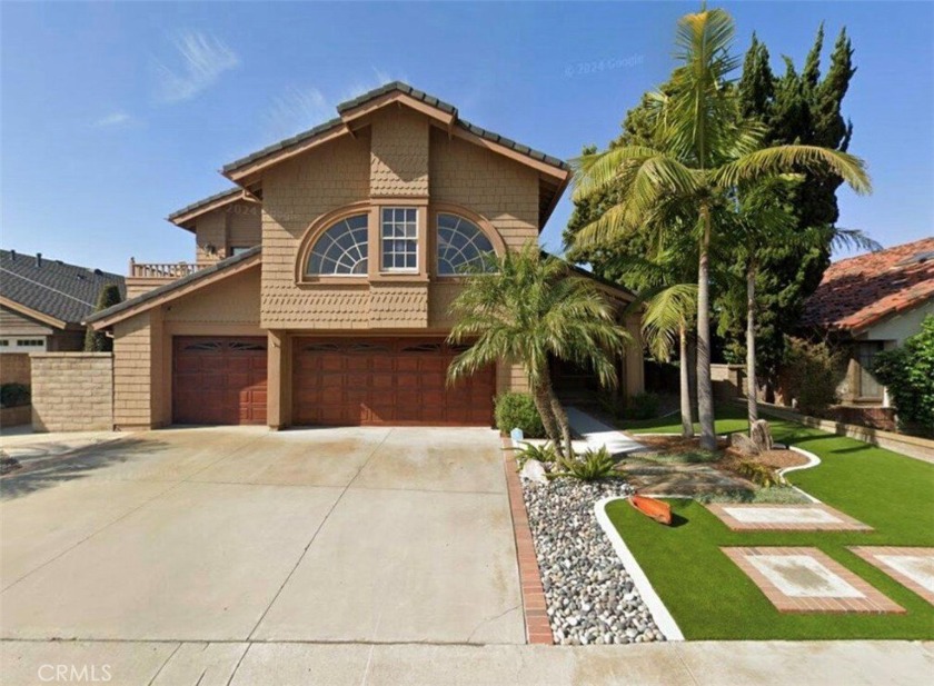 Very Large home, Less than a mile away from the Ocean!
This home - Beach Home for sale in San Clemente, California on Beachhouse.com