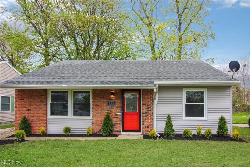 Move-In-Ready Ranch Near Lake Erie - You can truly hear the - Beach Home for sale in Madison, Ohio on Beachhouse.com