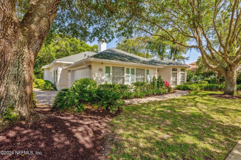 Nestled under old-growth oaks and palms and just moments from - Beach Home for sale in Ponte Vedra Beach, Florida on Beachhouse.com