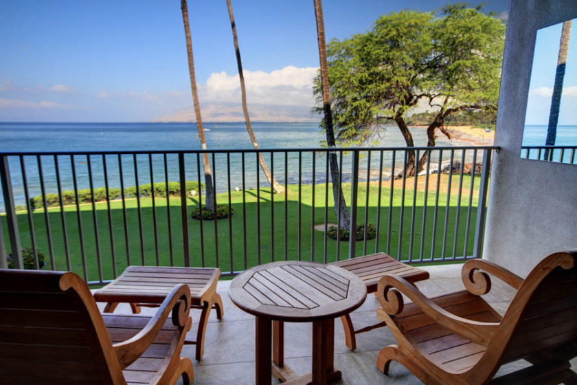 Great Location &amp Stunning Views - Royal Mauian #208 - Beach Vacation Rentals in Kihei, Maui, Hawaii on Beachhouse.com
