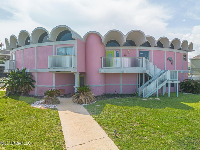 Situated on a generous lot, this beautifully updated 4-bedroom - Beach Home for sale in Pass Christian, Mississippi on Beachhouse.com