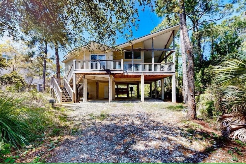YOUR DREAM BEACH HOUSE IS HERE! This St. George Plantation home - Beach Home for sale in St. George Island, Florida on Beachhouse.com