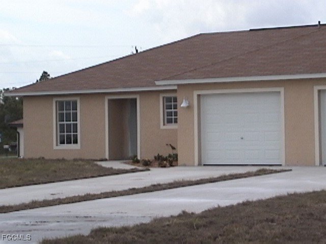 Great value and location! Near Buckingham airport. Well - Beach Home for sale in Lehigh Acres, Florida on Beachhouse.com
