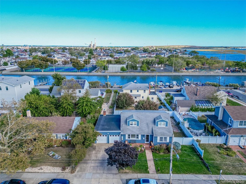 Coming soon - Beach Home for sale in Island Park, New York on Beachhouse.com