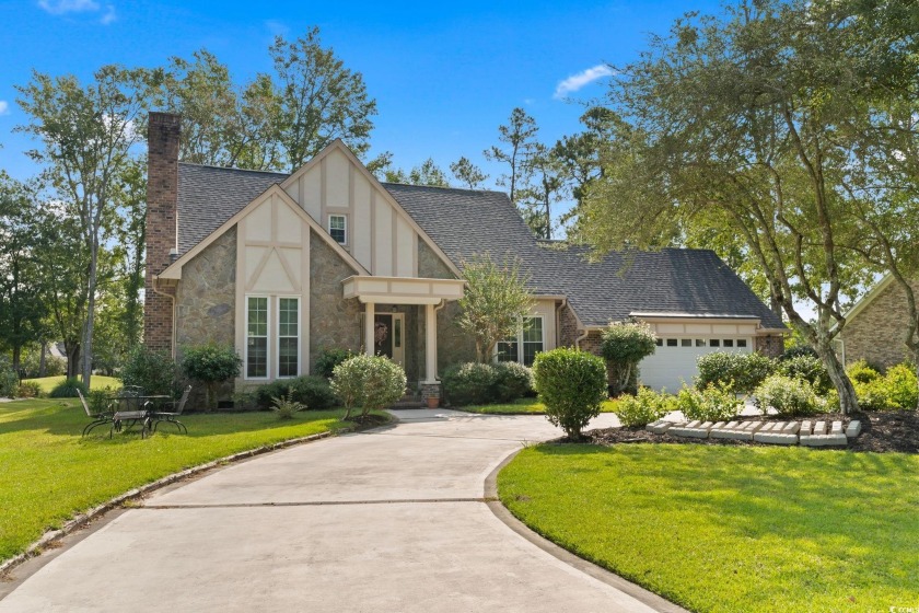 Welcome to 1050 Foxtail Circle, an immaculate 4BR, 2.5BA home - Beach Home for sale in Longs, South Carolina on Beachhouse.com