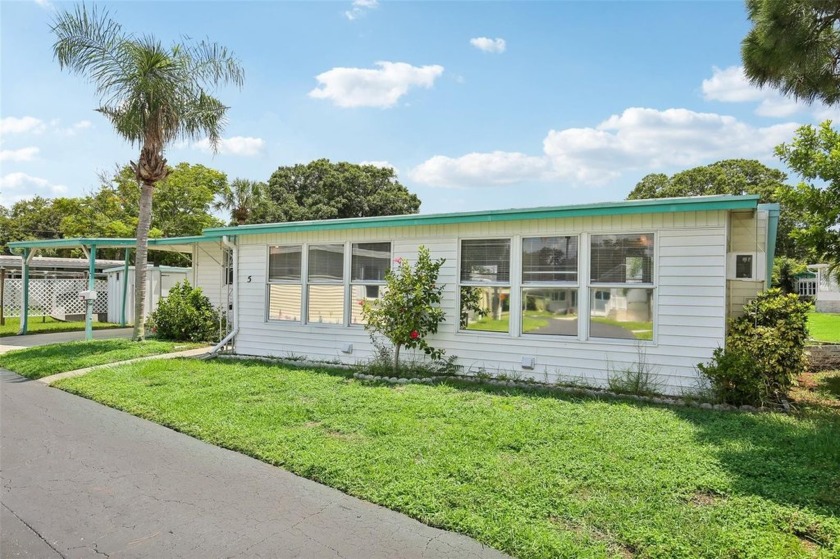 Welcome to Lake Placid, a quaint 55+ community of less than 100 - Beach Home for sale in Largo, Florida on Beachhouse.com