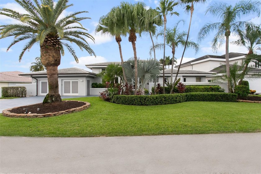 Overlooking WIDE CANAL on a highly desirable 'Island' street - Beach Home for sale in Lighthouse Point, Florida on Beachhouse.com