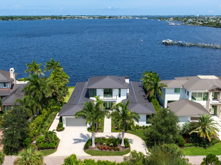 Luxury is redefined in the Floridian National Golf Club with - Beach Home for sale in Palm City, Florida on Beachhouse.com
