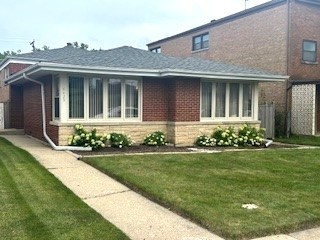 DONT MISS OUT ON THIS GREAT ALL BRICK 4 BEDROOMS,  2.5 BATH HOME - Beach Home for sale in Skokie, Illinois on Beachhouse.com