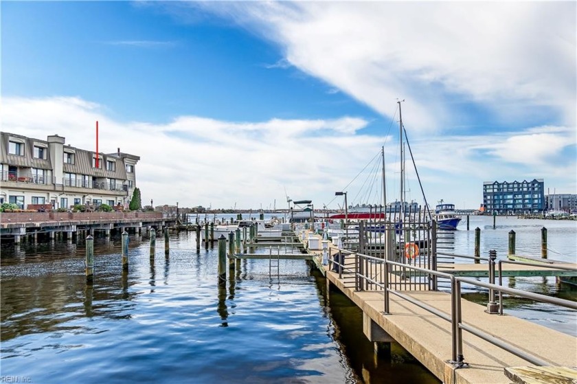 Luxury waterfront condo with deeded boat slip that over looks - Beach Apartment for sale in Norfolk, Virginia on Beachhouse.com