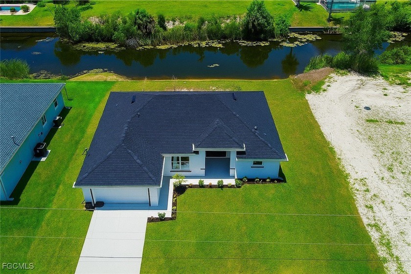 Welcome to your Brand-New Cape Coral Fresh Water lot home! When - Beach Home for sale in Cape Coral, Florida on Beachhouse.com