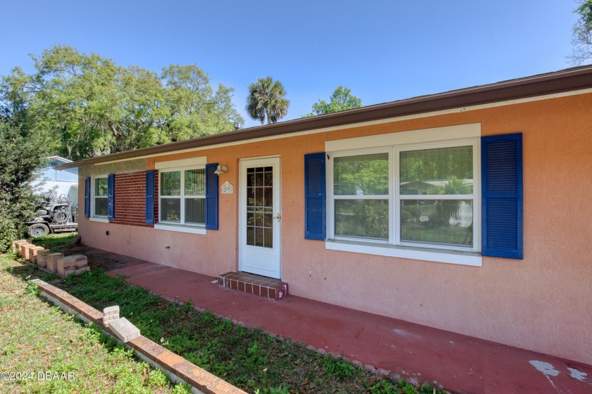 Charming 3 bed, 2 bath, 1 car garage home on a quiet street - Beach Home for sale in Holly Hill, Florida on Beachhouse.com