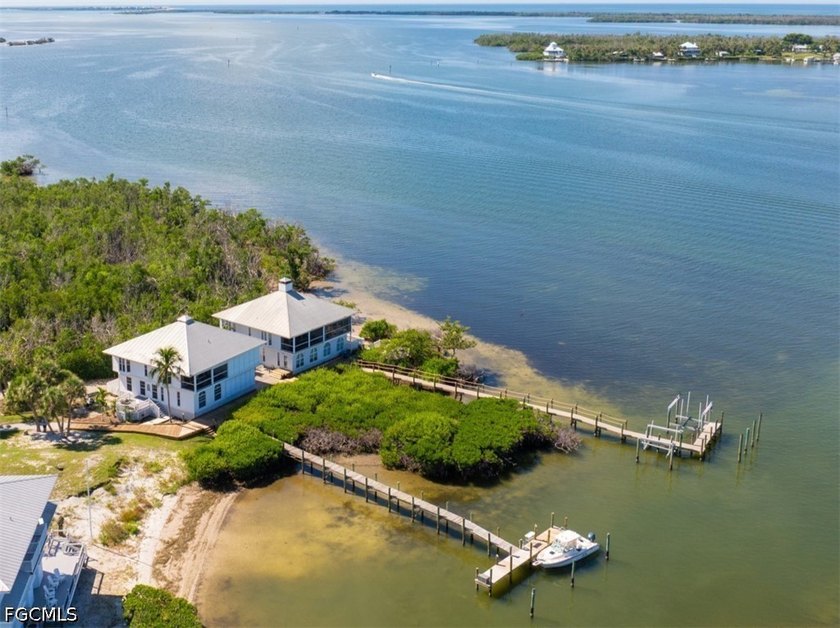 Tucked away in a quiet, seldom-traveled enclave along the - Beach Home for sale in Useppa Island, Florida on Beachhouse.com