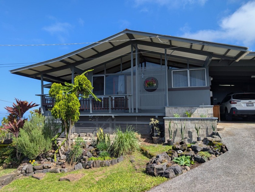 Three bedroom home at the end of a quiet cul-de-sac. Enjoy - Beach Home for sale in Captain Cook, Hawaii on Beachhouse.com