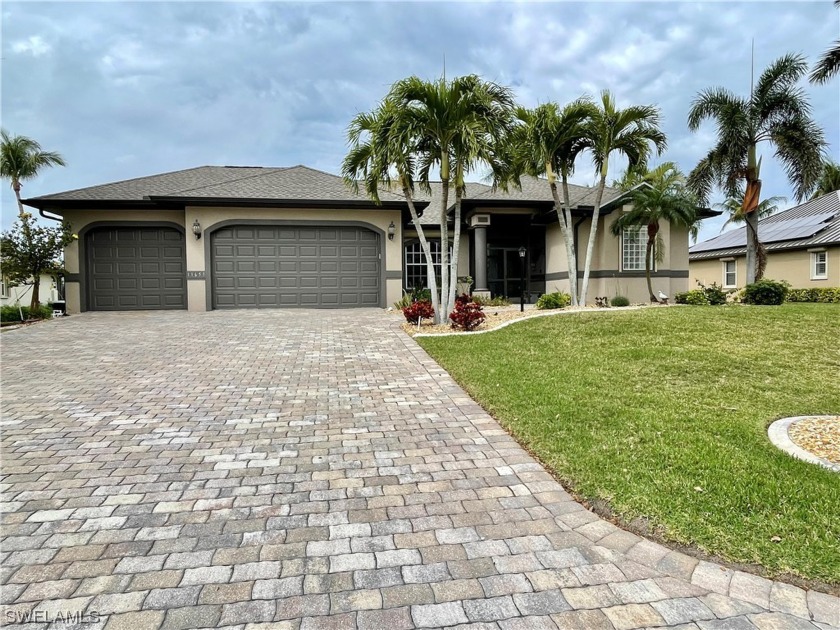 Beautiful Home in Cape Royal with great flow for entertaining - Beach Home for sale in Cape Coral, Florida on Beachhouse.com
