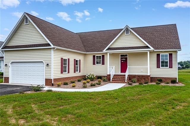 NEW CONSTRUCTION! RECENTLY ALL COMPLETED! Low-maintenance living - Beach Home for sale in Irvington, Virginia on Beachhouse.com