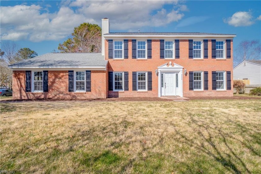 Gorgeous renovated colonial on a 1/2 acre corner lot in - Beach Home for sale in Virginia Beach, Virginia on Beachhouse.com