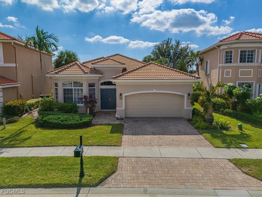 Welcome Home to Laguna Lakes! This exceptionally well maintained - Beach Home for sale in Fort Myers, Florida on Beachhouse.com