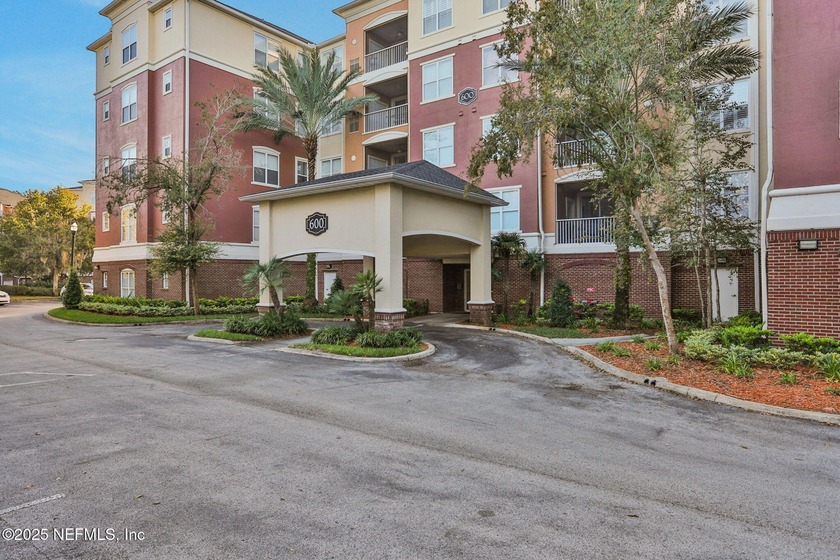 The lifestyle you have been waiting for - Spacious 3 bed, 2 bath - Beach Condo for sale in Jacksonville, Florida on Beachhouse.com