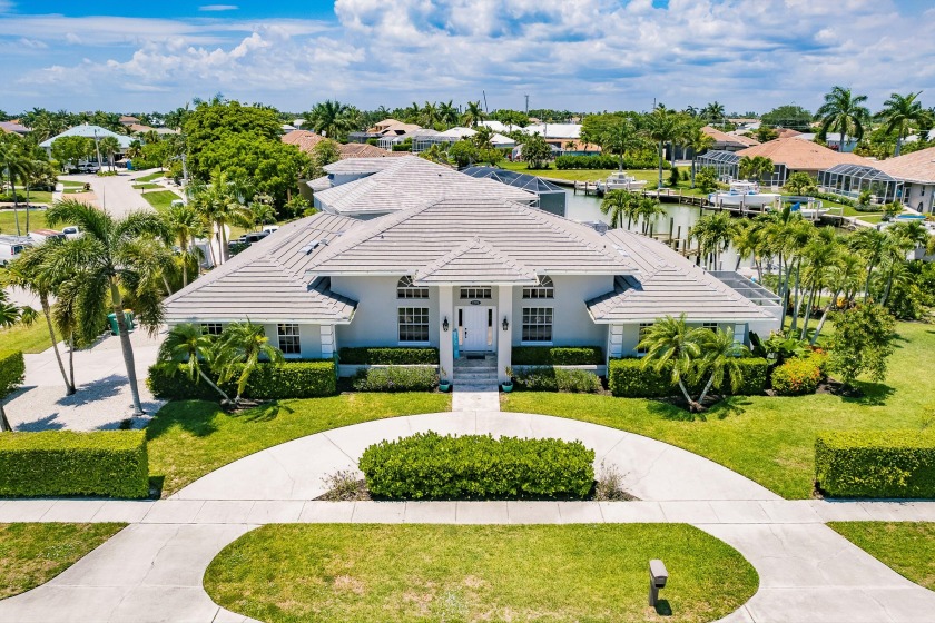 This is the home you have been waiting for!  This beautiful - Beach Home for sale in Marco Island, Florida on Beachhouse.com
