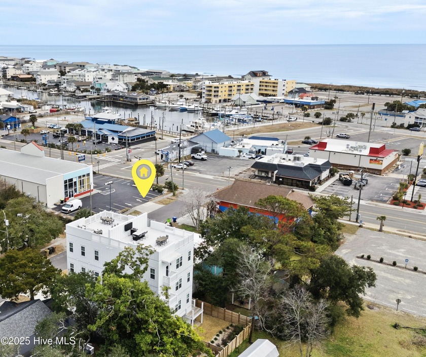 LOCATION, LOCATION, LOCATION! Strategically positioned between - Beach Condo for sale in Carolina Beach, North Carolina on Beachhouse.com