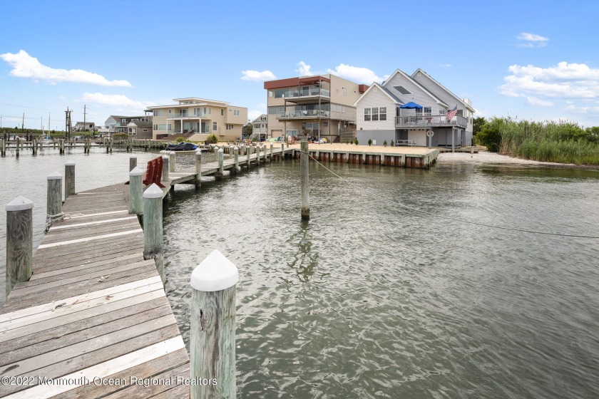 Welcome Home to this Cedar Bonnet Island Bayfront Beauty! - Beach Home for sale in Manahawkin, New Jersey on Beachhouse.com