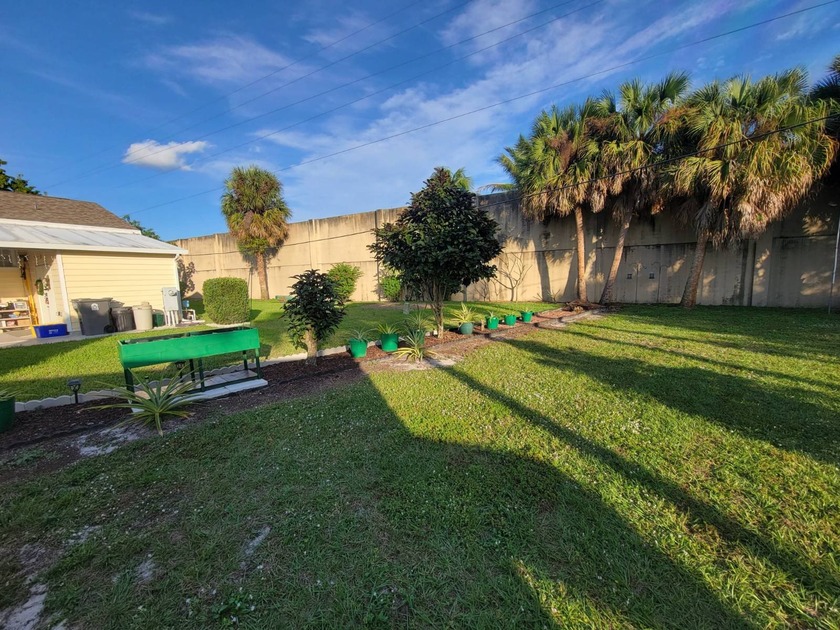 7403 40th Trail N 389 - Beach Home for sale in West Palm Beach, Florida on Beachhouse.com