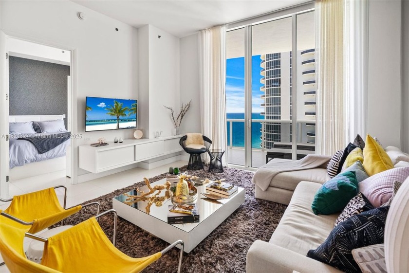 Stunning 3BD/3.5BA in Trump Tower II, Sunny Isles. Flow-through - Beach Condo for sale in Sunny Isles Beach, Florida on Beachhouse.com