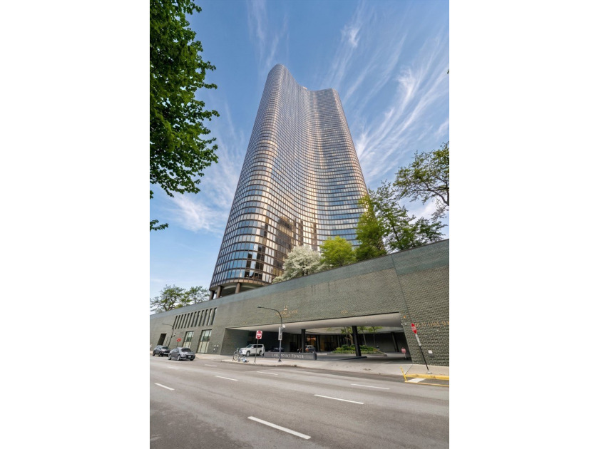 An extraordinary and rarely available combined residence - Beach Condo for sale in Chicago, Illinois on Beachhouse.com