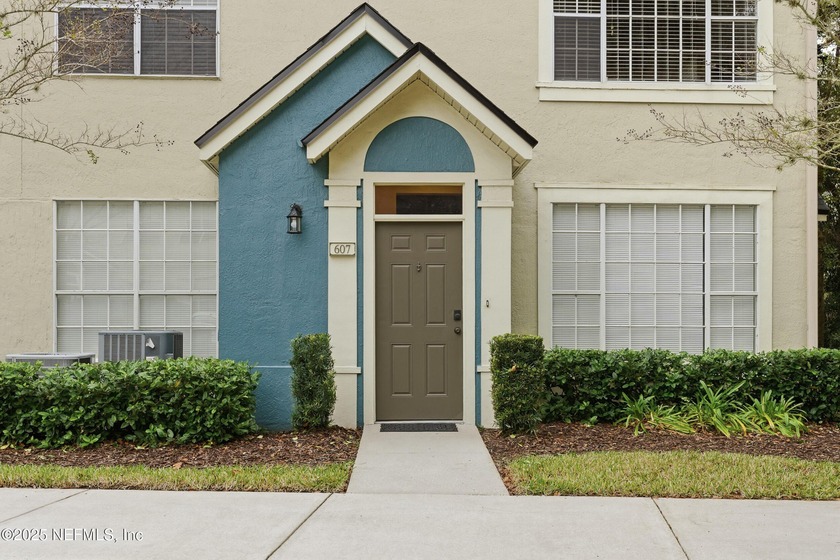 Beautiful 3BR/2BA Condo in Bishops Court with Garage (#14). No - Beach Condo for sale in Jacksonville, Florida on Beachhouse.com