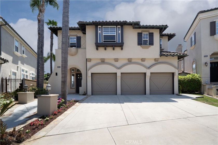Just moments from the beach, this stunning Villa Ravelo Model A - Beach Home for sale in Huntington Beach, California on Beachhouse.com
