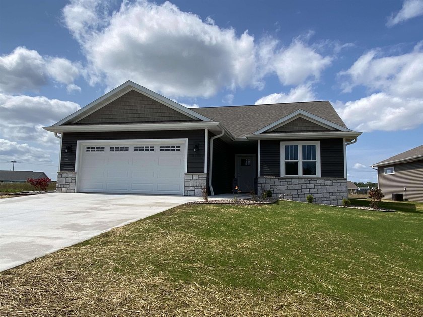 BUILT BY MEACHAM DEVELOPMENT, INC-A FOCUS ON ENERGY CERTIFIED - Beach Home for sale in Green Bay, Wisconsin on Beachhouse.com