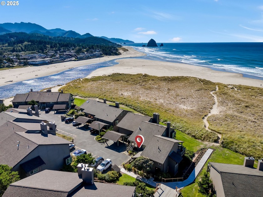 Come relax at the coast and enjoy resort-style living at - Beach Condo for sale in Cannon Beach, Oregon on Beachhouse.com