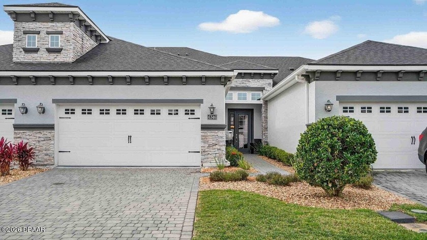 This beautifully maintained 3-bedroom, 3-bath townhouse is - Beach Townhome/Townhouse for sale in Port Orange, Florida on Beachhouse.com