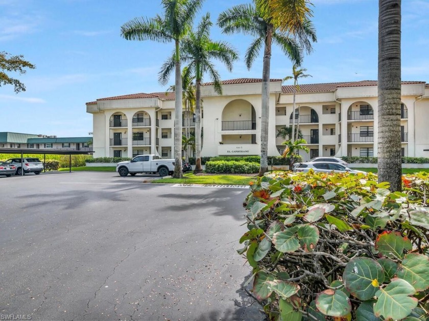 Welcome to the El Capistrano Community !  Conveniently located - Beach Condo for sale in Naples, Florida on Beachhouse.com