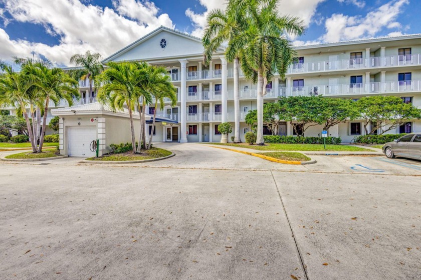 SPECTACULAR 2ND FLOOR CORNER UNIT RENOVATED TO PERFECTION! - Beach Condo for sale in West Palm Beach, Florida on Beachhouse.com