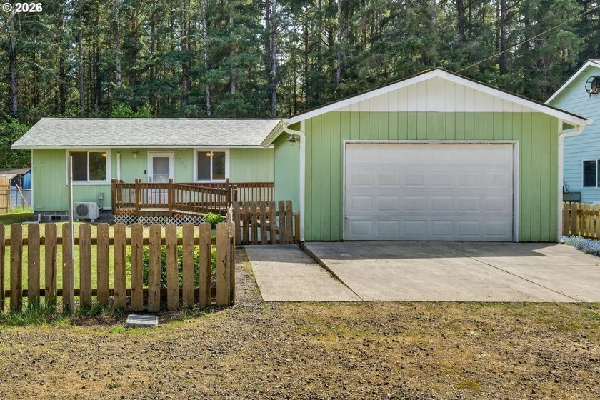 Lake + ocean access? That's rare-and this one delivers both - Beach Home for sale in Long Beach, Washington on Beachhouse.com