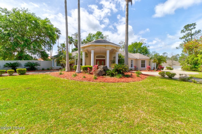 Welcome to your dream country estate. This 4 bedroom, 3.5 bath - Beach Home for sale in Ormond Beach, Florida on Beachhouse.com