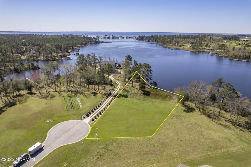 Perfect  Southwest orientation makes this 1.56 acre deep-water - Beach Lot for sale in Oriental, North Carolina on Beachhouse.com